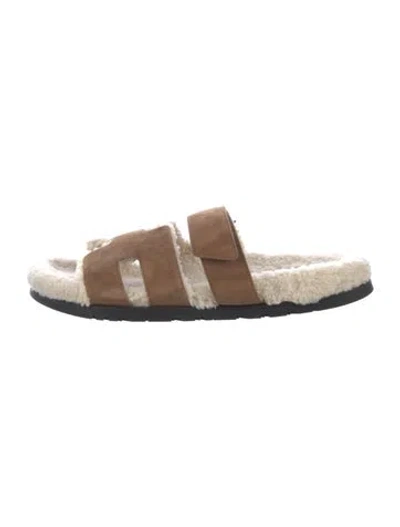 Pre-owned Hermes Chypre H Logo Slides In Brown