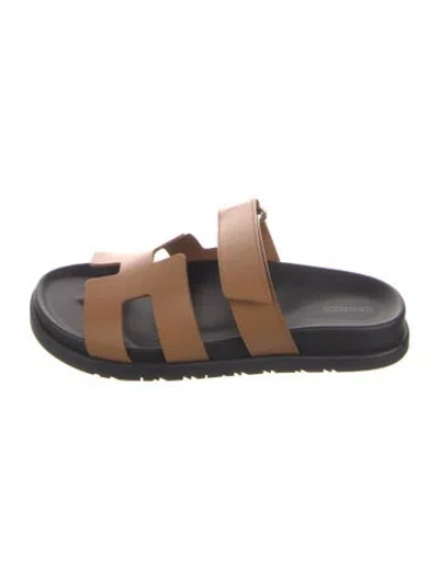 Pre-owned Hermes Chypre H Logo Slides In Brown