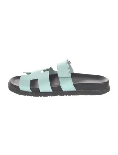 Pre-owned Hermes Chypre H Logo Slides In Green