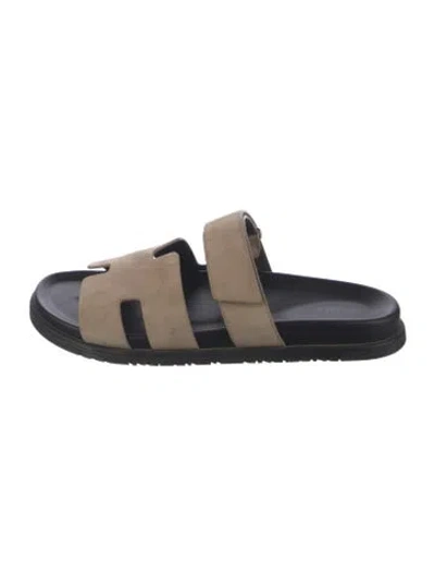 Pre-owned Hermes Chypre H Logo Slides In Multicolor