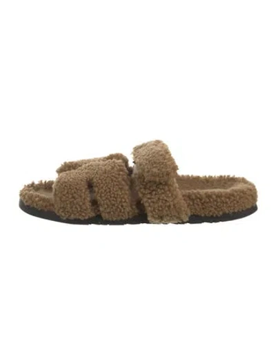 Pre-owned Hermes Chypre H Logo Slides In Neutrals