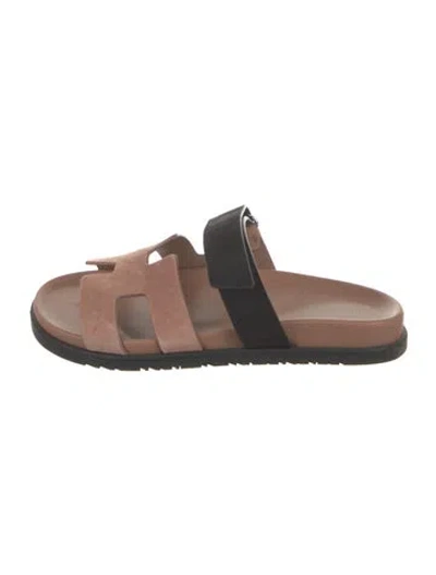 Pre-owned Hermes Chypre H Logo Slides In Neutrals