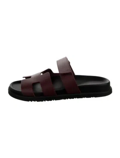 Pre-owned Hermes Chypre H Logo Slides In Red