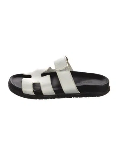 Pre-owned Hermes Chypre H Logo Slides In White