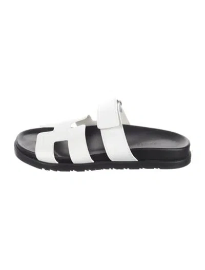Pre-owned Hermes Chypre H Logo Slides In White