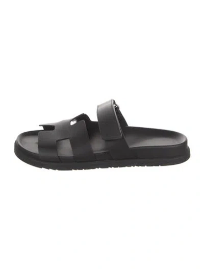 Pre-owned Hermes Chypre Leather Slides In Black