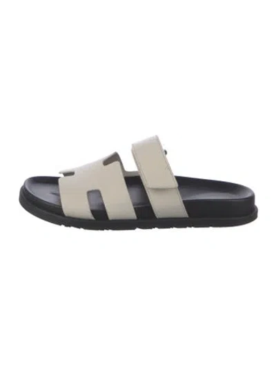 Pre-owned Hermes Chypre Leather Slides In Grey