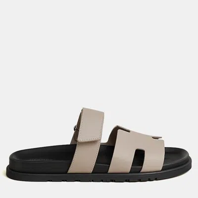 Pre-owned Hermes Chypre Sandal Size 42 Beige Galet Calfskin