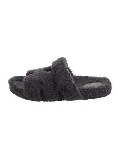 Pre-owned Hermes Chypre Shearling Slides In Gray