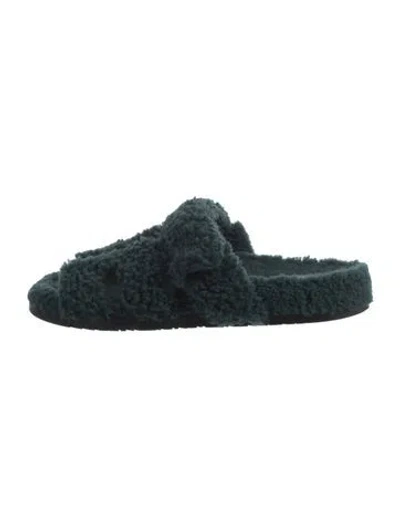 Pre-owned Hermes Chypre Shearling Slides In Green
