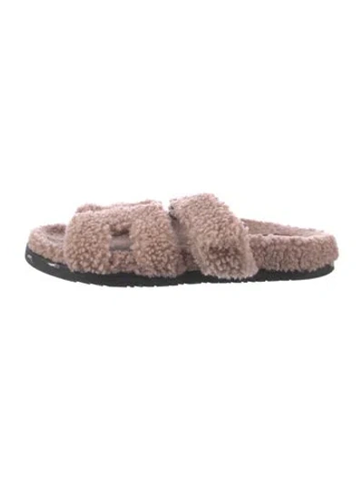 Pre-owned Hermes Chypre Shearling Slides In Pink