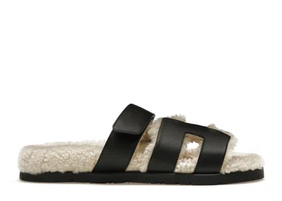 Pre-owned Hermes Chypre Sherlingcalfskin (women's) Sneakers In Noir/ecru