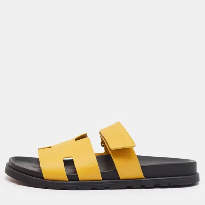Pre-owned Hermes Chypre Size 43 Yellow Leather Flat Slide