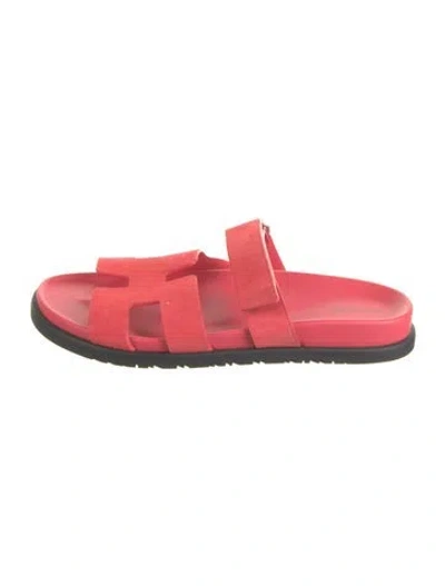 Pre-owned Hermes Chypre Suede Slides In Red