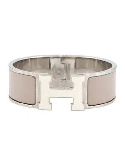 Pre-owned Hermes Clic Clac H W/ Enamel At Turnlock Bangle Bracelet, 6.5" In Neutral
