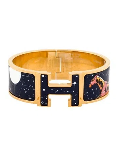 Pre-owned Hermes Clic H Space Derby Wide Enamel Printed At Turnlock Bracelet, 6.5" In Blue