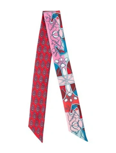 Pre-owned Hermes Coup De Fouet Au Bloc Silk Silk Twilly Scarf In Red