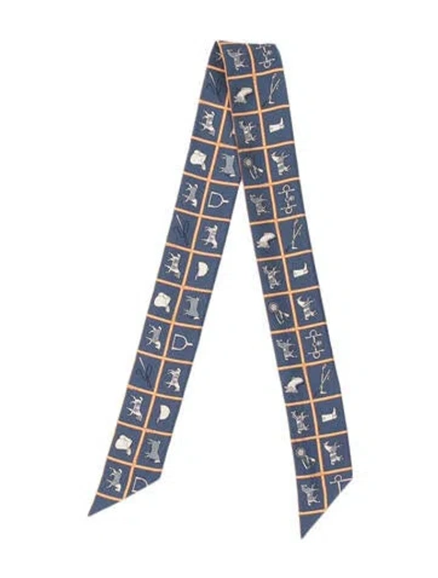 Pre-owned Hermes Couvertures Et Tenues De Jour Silk Twilly Scarf In Blue