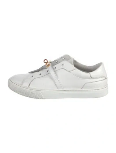 Pre-owned Hermes Day Sneakers In White