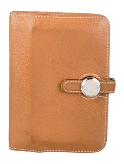 Pre-owned Hermes Dogon Compact Wallet In Gold