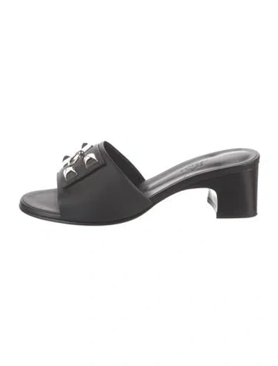 Pre-owned Hermes Dreamy Leather Slides In Black