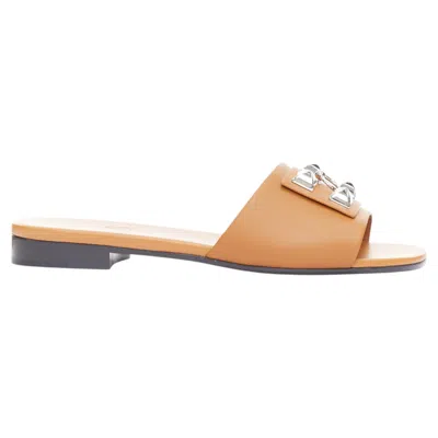 Pre-owned Hermes Dune Tan Leather Palladium Collier De Chien Flat Sandal Eu37.5 In Brown