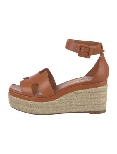 Pre-owned Hermes Elda Leather Espadrilles In Brown