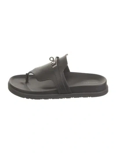 Pre-owned Hermes Empire Leather Flip Flops In Black