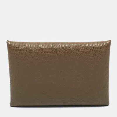 Pre-owned Hermes Hermès Etoupe Epsom Leather Calvi Card Holder In Gray