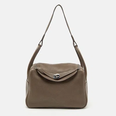 Pre-owned Hermes Etoupe Grey Taurillon Clemence Leather Lindy 30 Bag In Gray