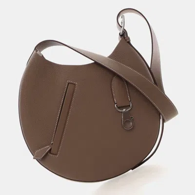 Pre-owned Hermes Etoupe Togo Arcon Slim In Gray