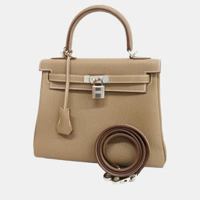 Pre-owned Hermes Etoupe Togo Kelly 25 B Engraved Ladies Handbag In Beige