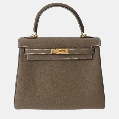 Pre-owned Hermes Etoupe Togo Leather Kelly 25 Bag In Brown
