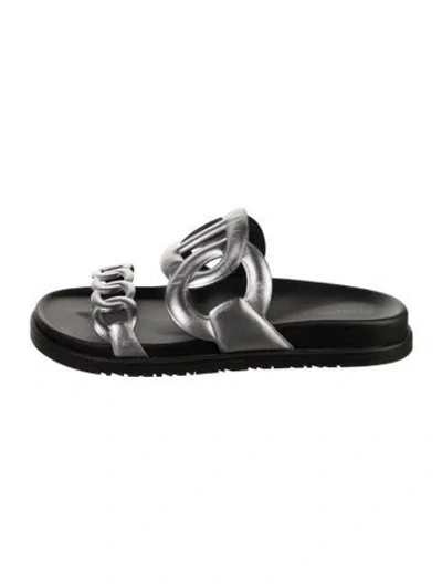 Pre-owned Hermes Extra Chaîne D'ancre Insignia Slides In Silver