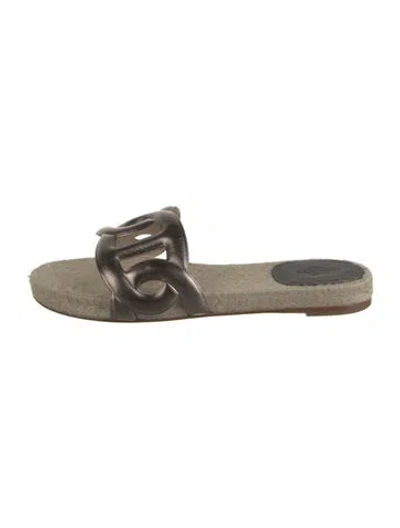 Pre-owned Hermes Famosa Chaîne D'ancre Insignia Flats In Neutral