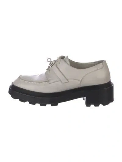 Pre-owned Hermes First Leather Oxfords In Neutral