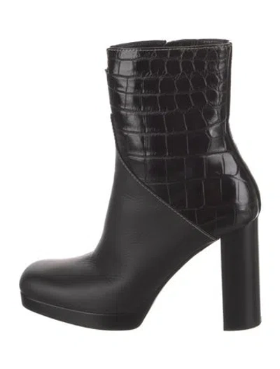 Pre-owned Hermes Flatteuse Crocodile Boots In Black