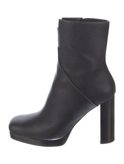 Pre-owned Hermes Flatteuse Leather Boots In Black