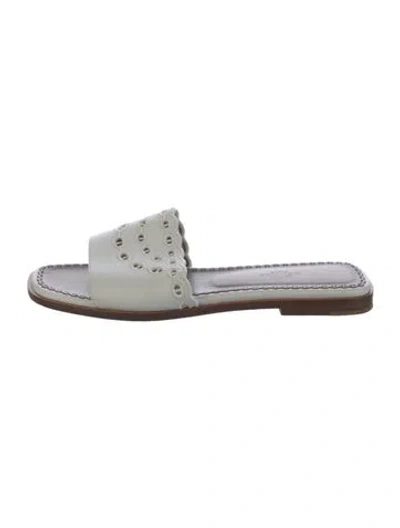 Pre-owned Hermes Gaelle Chaîne D'ancre Insignia Slides In White