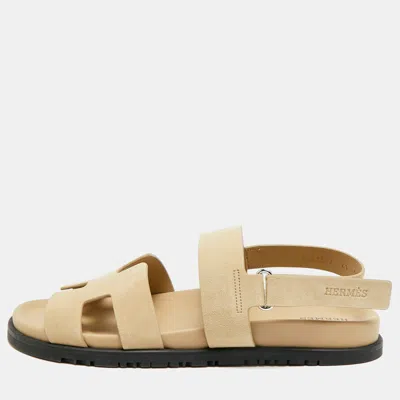 Pre-owned Hermes Genius Size 41 Beige Suede Flat Sandals