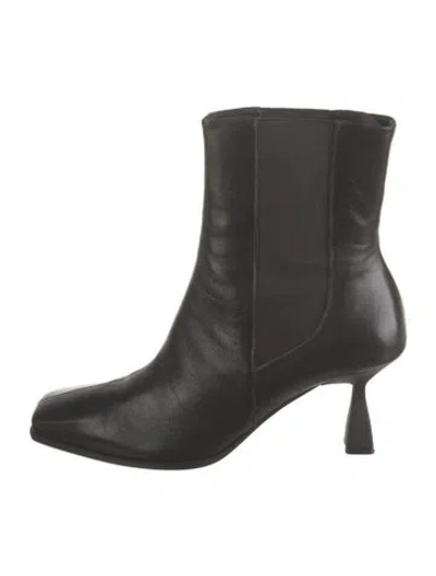 Pre-owned Hermes Gill Leather Boots In Black