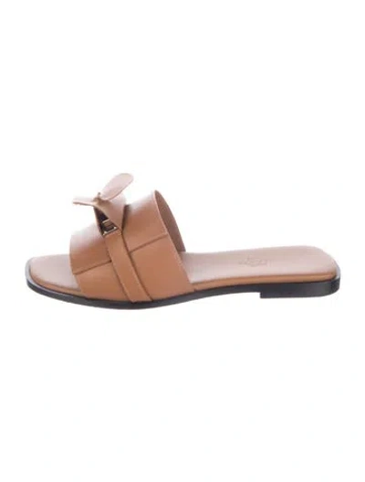 Pre-owned Hermes Giulia Leather Slides In Brown