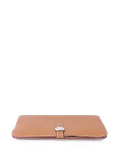 Pre-owned Hermes Gm Dogon Wallet In Neutral