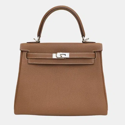 Pre-owned Hermes Gold Togo Kelly 25 Handbag In Brown