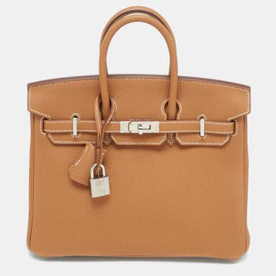 Pre-owned Hermes Gold Togo Leather Palladium Finish Birkin 25 Bag In Brown