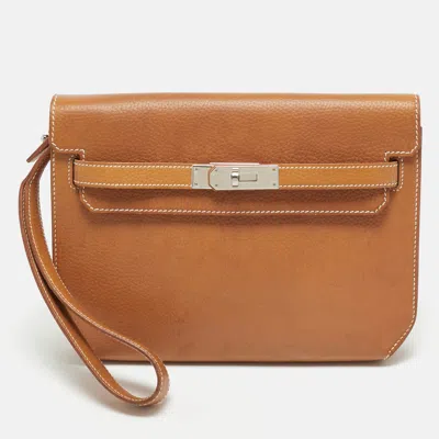 Pre-owned Hermes Gold Vache Liegee Leather Kelly Depeches 25 Pouch In Brown