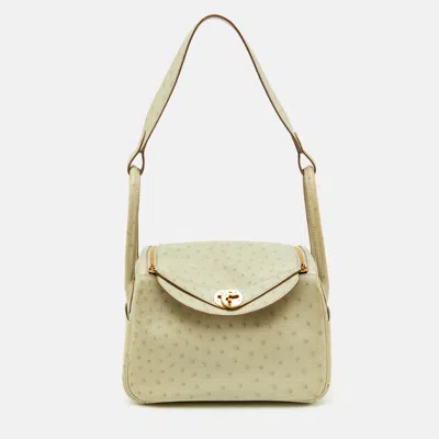 Pre-owned Hermes Hermès Gris Perle Ostrich Gold Finish Lindy 26 Bag In Gray