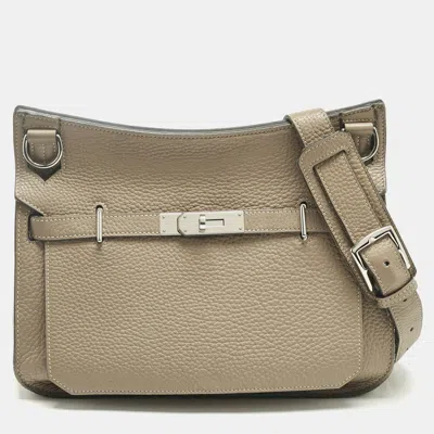 Pre-owned Hermes Hermès Gris Tourterelle Togo Leather Palladium Finish Jypsiere 28 Bag In Sand