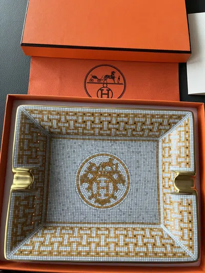 Pre-owned Hermes H Logo Mosaique Au 24 Gold Ashtray
