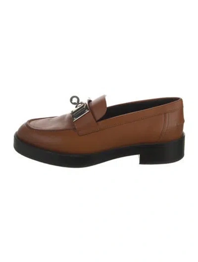 Pre-owned Hermes Hot Calfskin Loafers In Brown